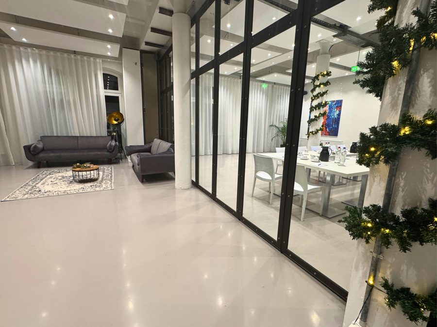 Lounge Glasfront